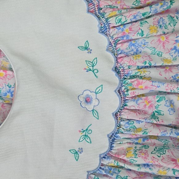 Petit Ami floral print embroidered bubble romper 24 month - Picture 2 of 7
